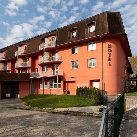 Hotel Svet Trebon Bagian luar foto